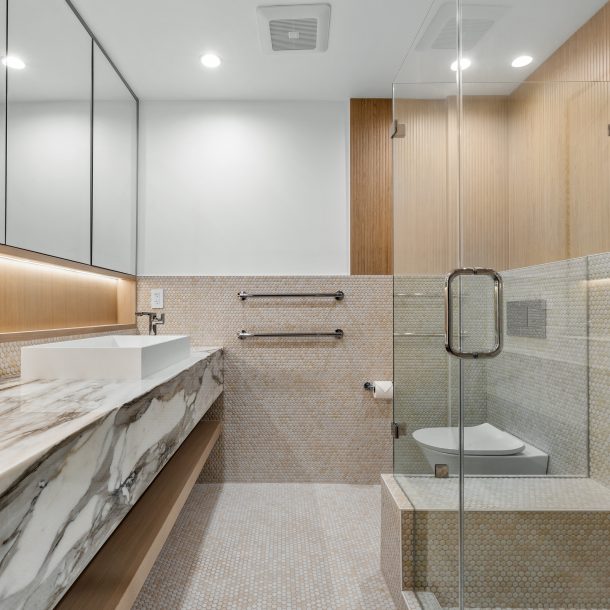 Fresh Look at A Modern High End Bathroom Retreat
